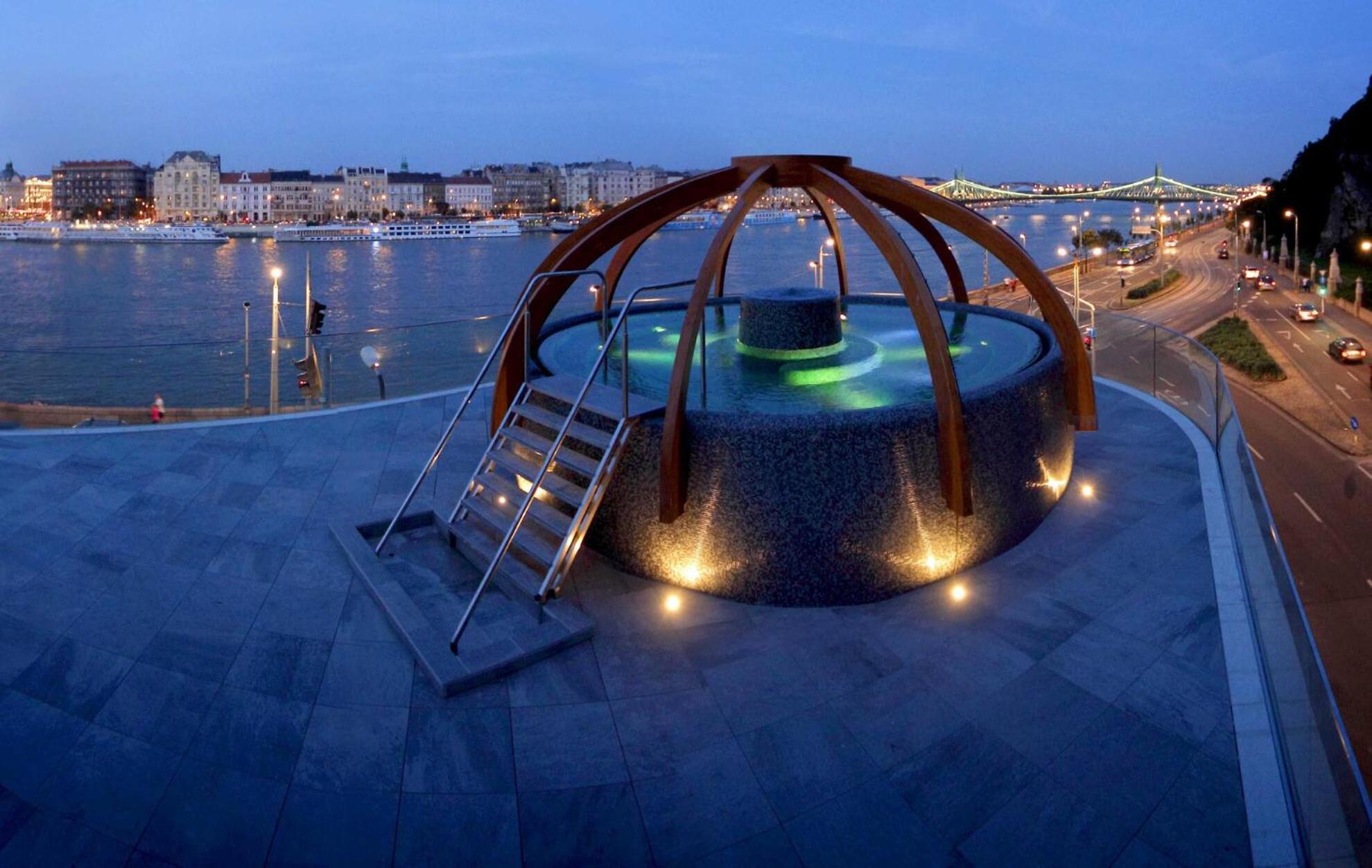 Casadeco Budapest Apt-Stunning New York Cafe View Dış mekan fotoğraf